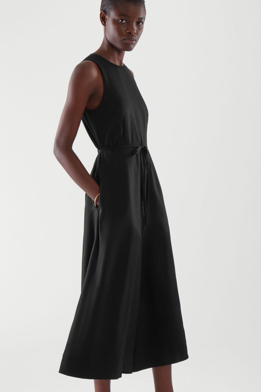 Cos Tute: COS Jumpsuit schwarz Gr. 36 – Usato da Thun venduto da Crown7 5