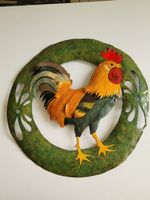 Wanddeko Landhausstil Metall Kranz farbiger Hahn Güggel