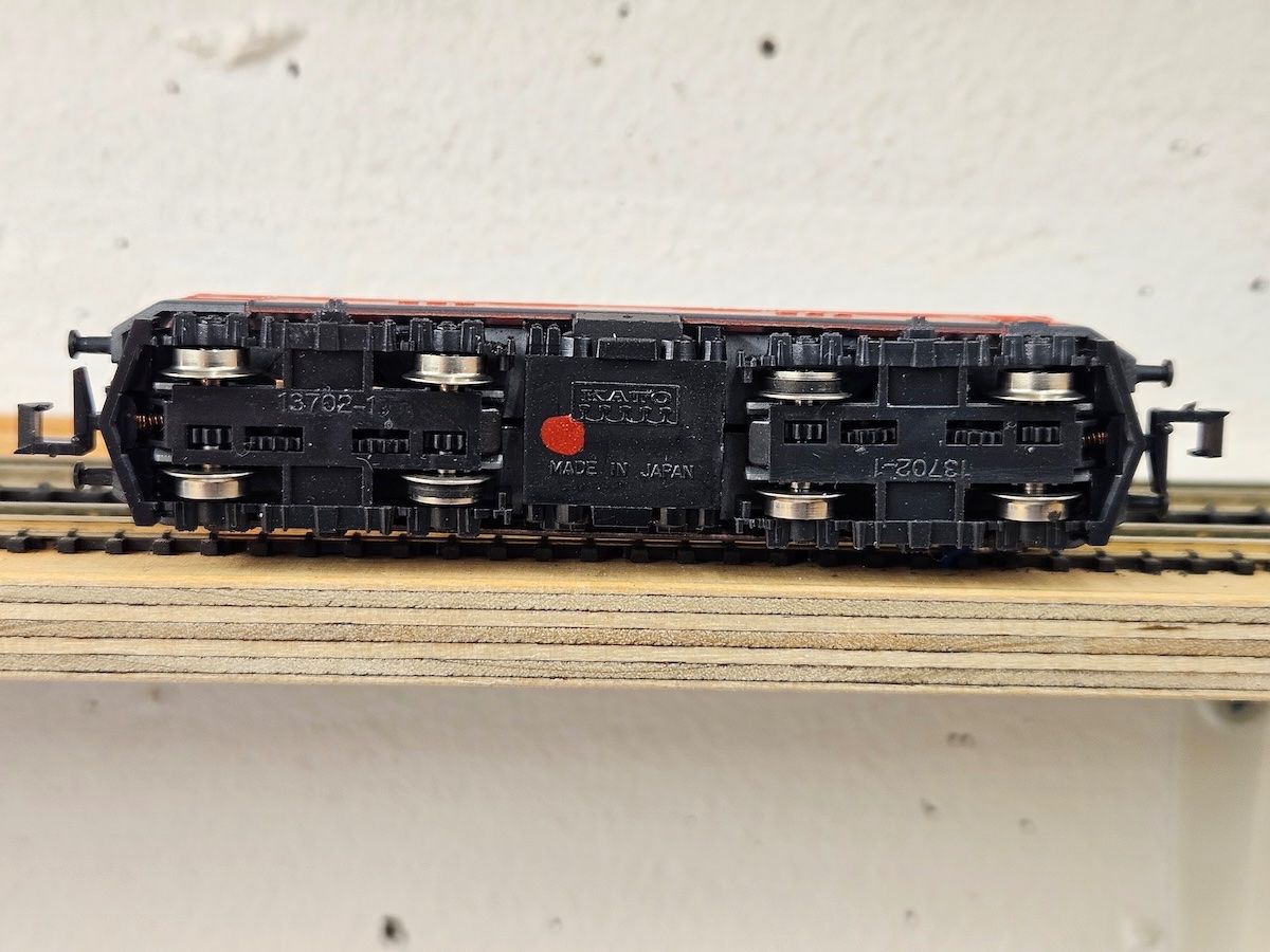 Hobbytrain Modellini di ferrovie: Re 4/4 I Digital spur N – Usato da Gunzgen venduto da luwy 4