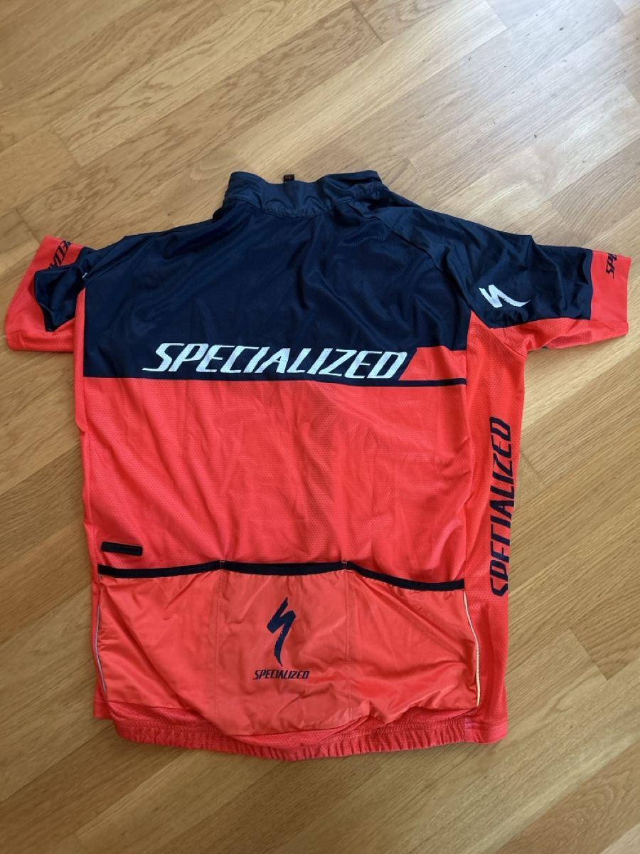 Specialized Canottiere & Pantaloni: Velotrikot Kurzarm – Usato da Rapperswil SG venduto da AndrePalu 1