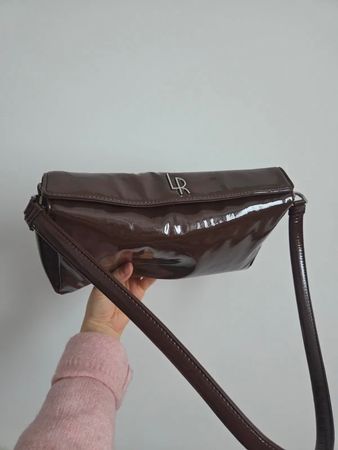 Vendo borsetta color marrone espresso in vernice