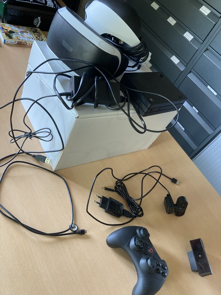 Sony Casco VR: Sony VR Set – Usato da Niederuzwil venduto da Miami1999