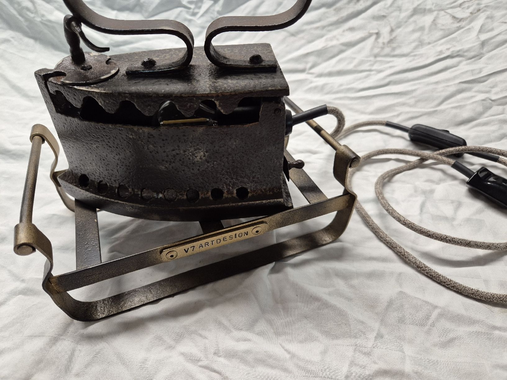 Ferri da stiro: Lampe style industriel V7ARTDESIGN – Usato da Le Locle venduto da CHEGUA 7