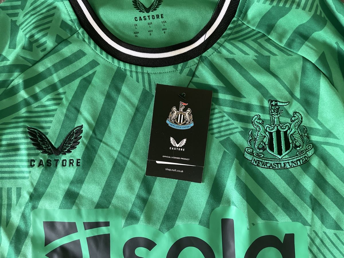 Canottiere & Pantaloni: Maillot newcastle – Nuovo e nell'imballaggio originale da Chambésy venduto da wal_zv2t 1