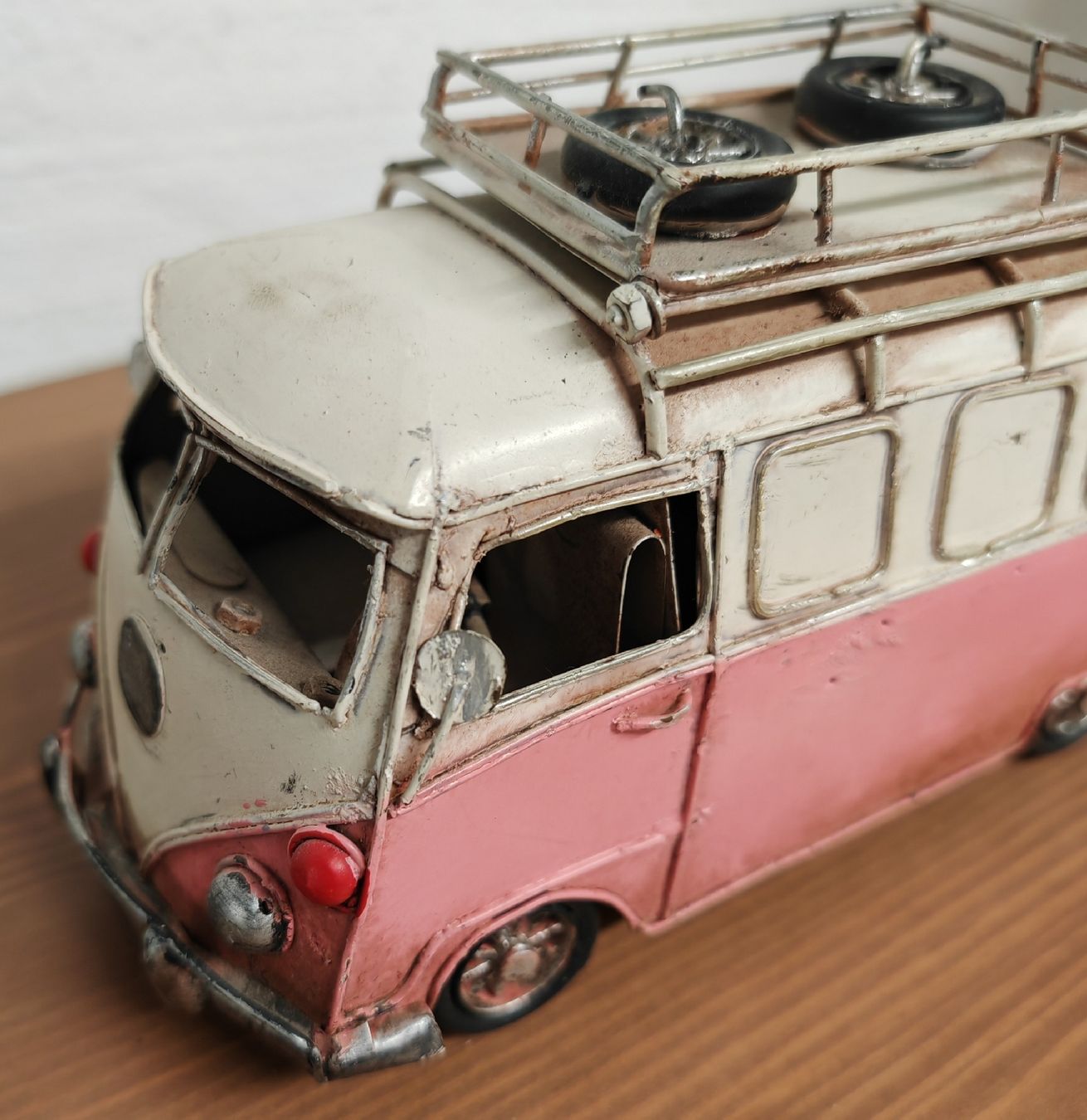 Tutte le decorazioni: Rosa Bulli Bus Deko Oldtimer mit Dachgepäckträger – Usato da Rheinsulz venduto da Dred 1