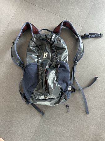 Rucksack Millet Wanaka 10L blau rot guter Zustand
