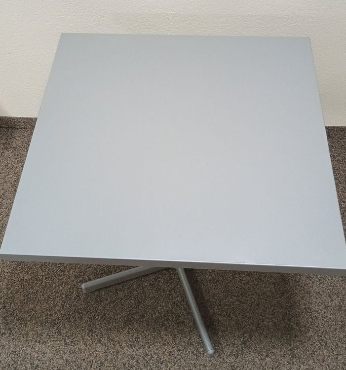 Schaffner Tische: Schaffner Metall-Tisch Alu-Silber – Gebraucht aus Hünenberg See von Renatus5
