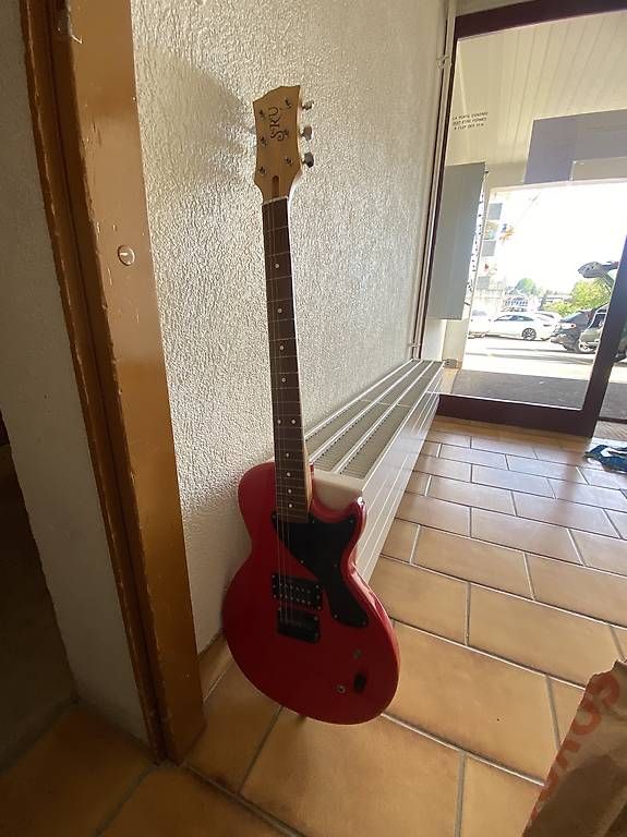 Musikinstrumente: guitare électrique – Gebraucht aus La Joux FR von bag_n7gw