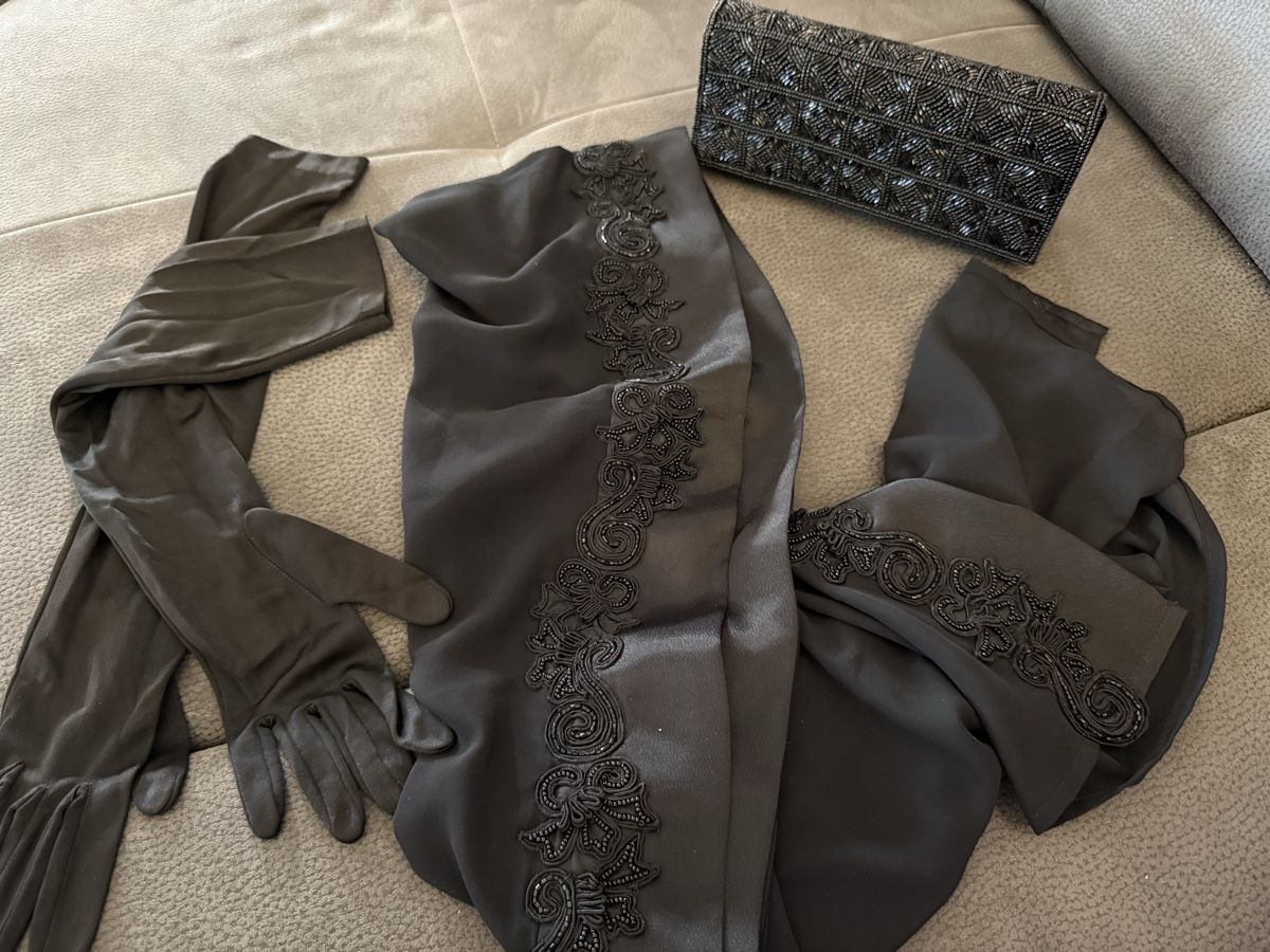 Robes: Elegantes Abendkleid Gr. 36 – Neuf (Voir description) à Lyss par chr_p9zd 2