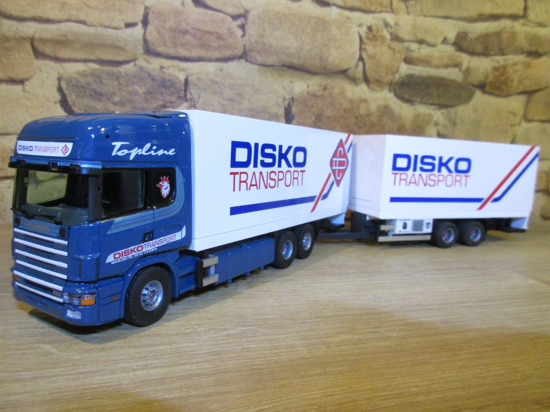 Tekno Kit di modellismo & Modellini statici: Tekno 1:50  Scania 124  Disko – Usato da Ennetmoos venduto da Truckdiver