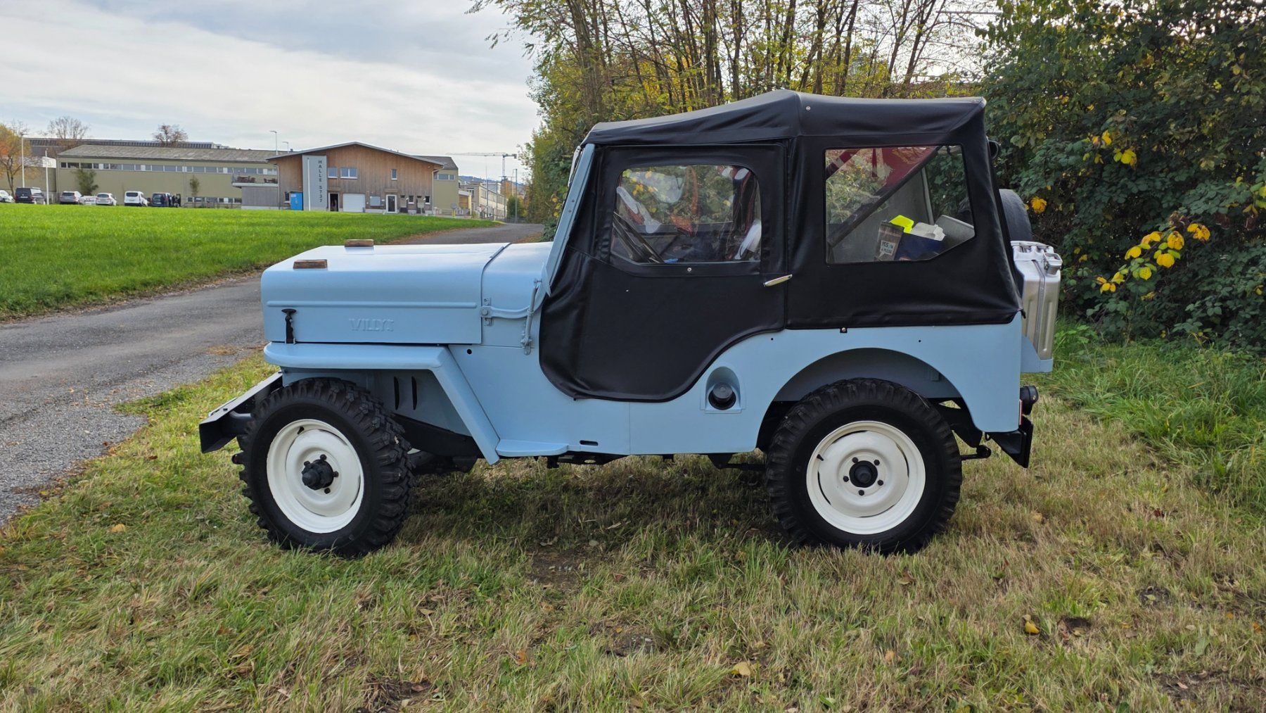 Jeep Automobili: Jeep Willys Universal C J (3B) – Usato da Reinach AG venduto da Goldtimer 3