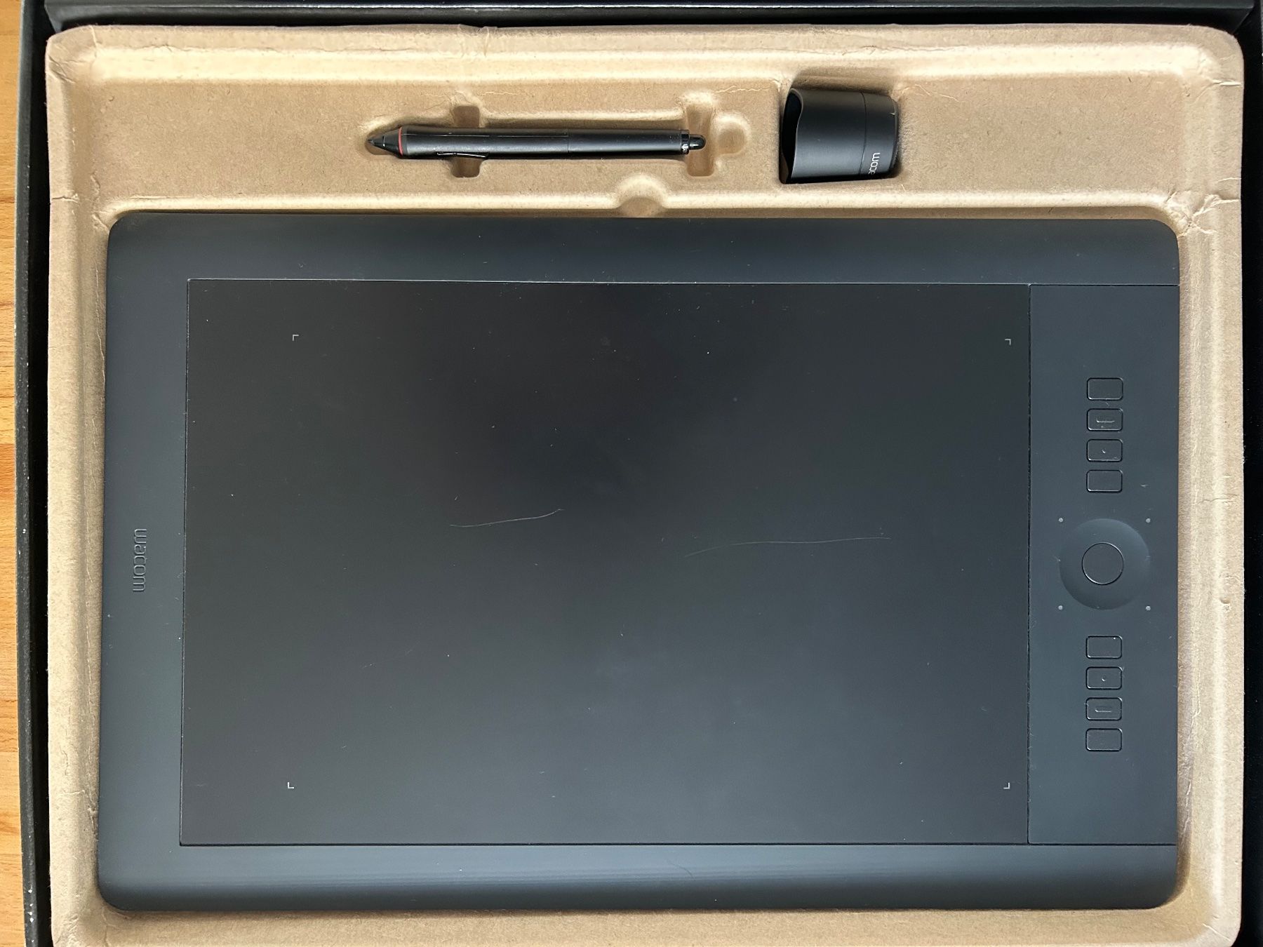 Wacom Tablet PC: Wacom Intuos Pro – Usato da Luzern venduto da felixsteiner