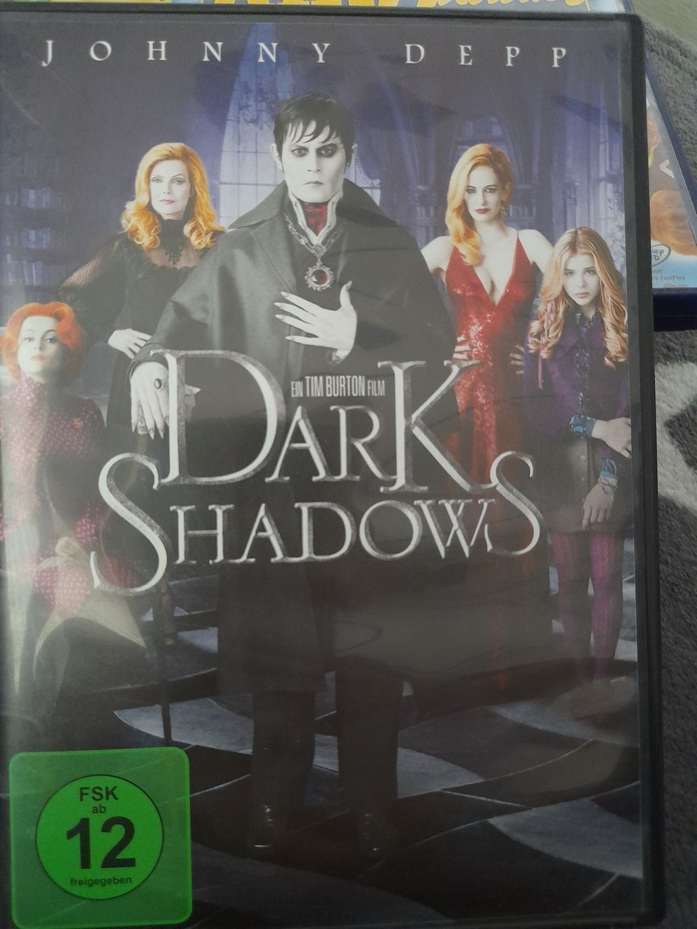 Tutti i DVDs: DVD Dark Shadows mit Johnny Depp – Usato da Eiken venduto da Lashar