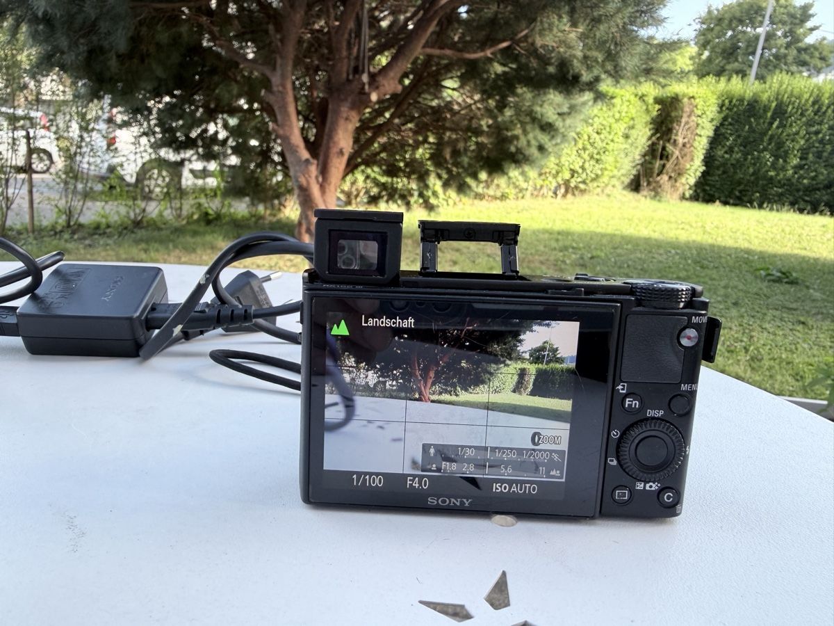 Sony Kamera: Sony RX100 M3 Digitalkamera – Gebraucht aus Zürich von semi16 3