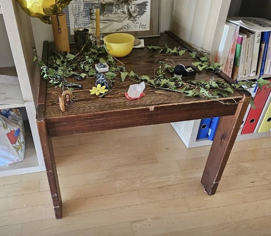 Tavoli: Couch/Beistelltisch 70x70x50cm – Usato da Basel venduto da inf_lr5c