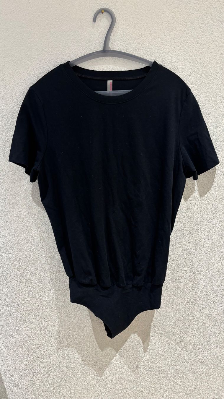 Top: Body von Commando – Nuovo (secondo la descrizione) da Uitikon Waldegg venduto da Thefateofophelia