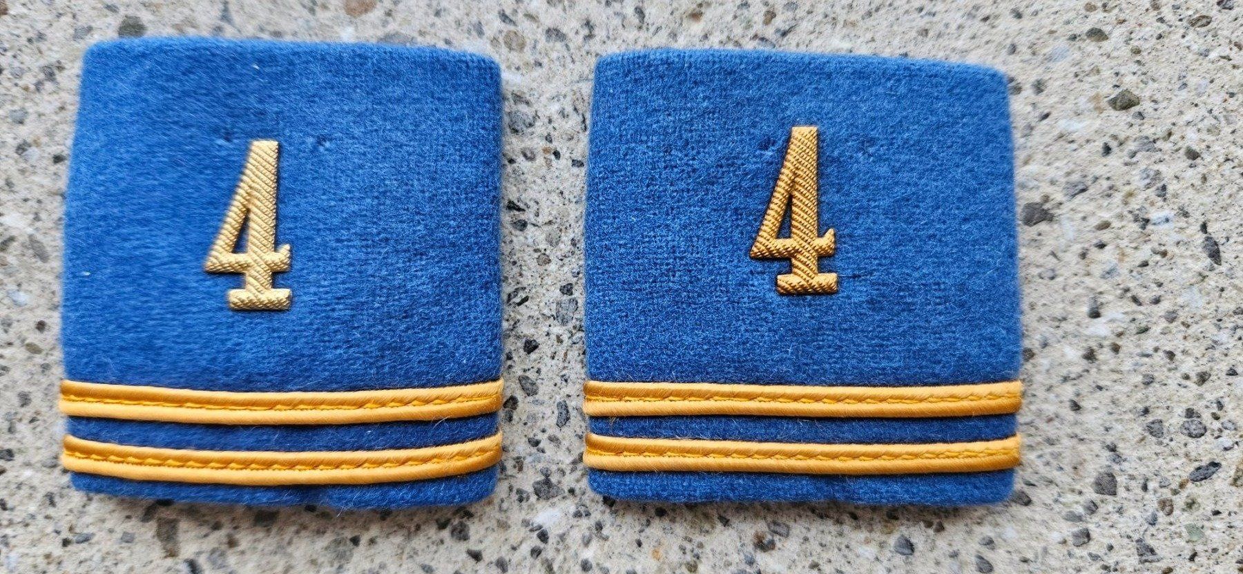 Schweizer Armee Placchette & Badge: *** Patten /Schulterschlaufen mit Nummer *** – Usato da Riedholz venduto da fr_sIruP