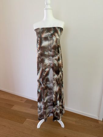 Kleid mit Palmendruck Grösse M/38 guter Zustand