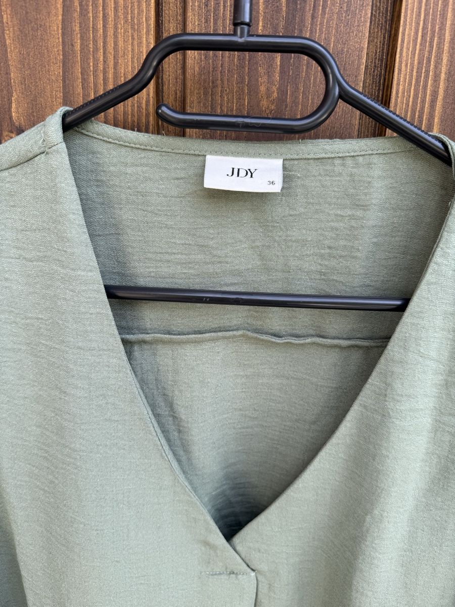 Chemisiers: Bluse grün Gr. 36 – D'occasion à Rorbas par Zunnii 2
