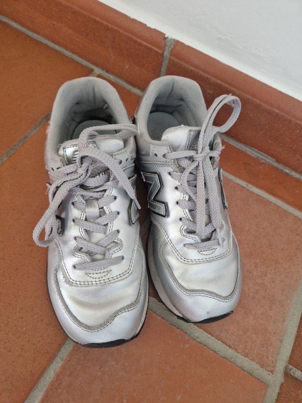 New Balance Damenschuhe: New Balance Sneaker 38 silber – Gebraucht aus Lichtensteig von Cocabana_16 1