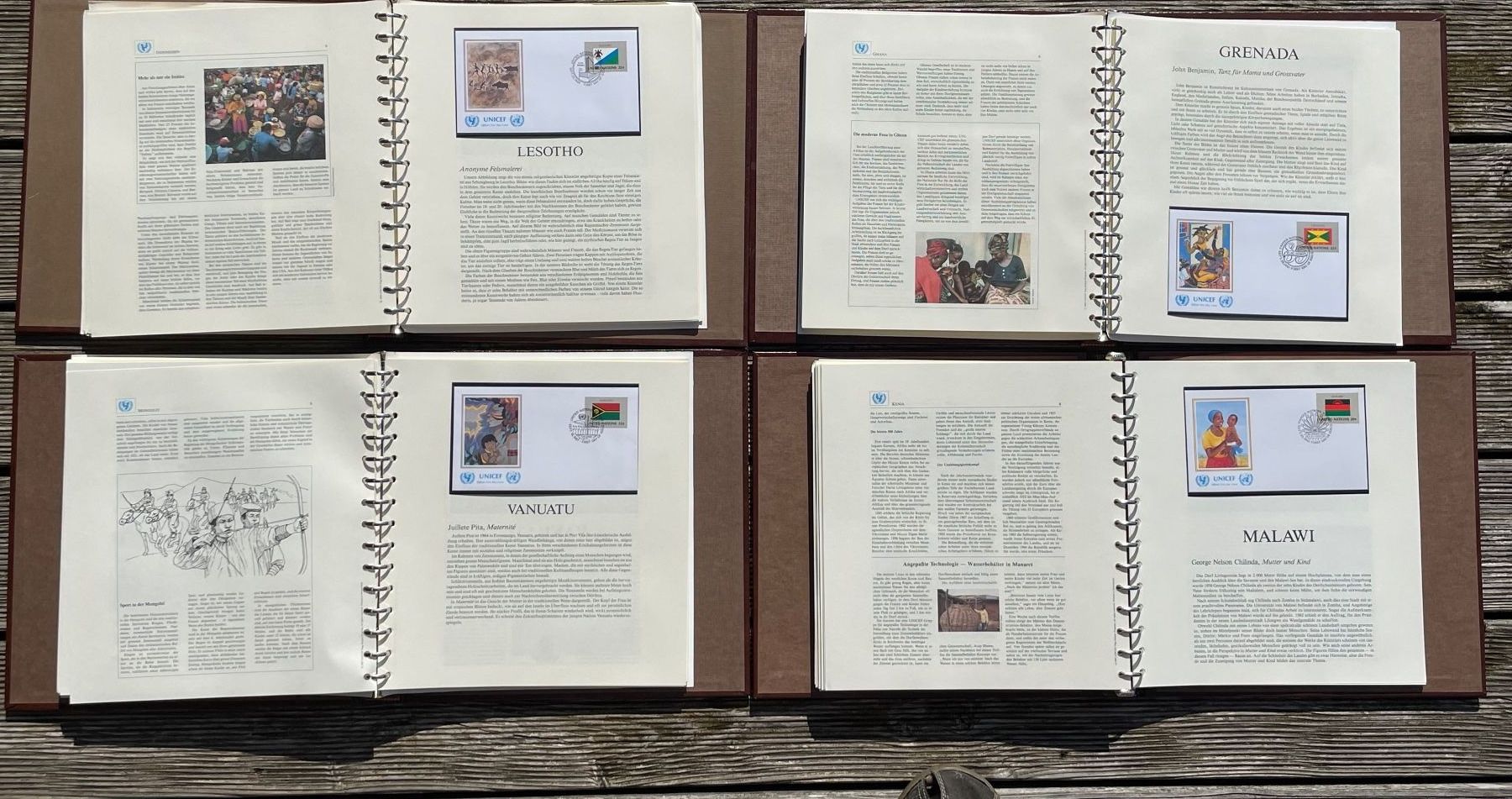 Tous les timbres: 4 grosse Alben Unicef Briefmarken – D'occasion à Baar par bricksandmore 2