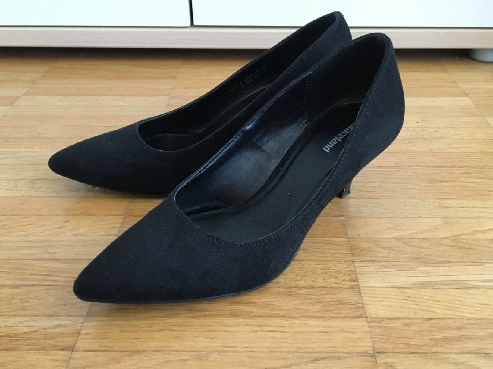 Damenschuhe: Klassische Pumps, Gr. 36 - Neuwertig – Gebraucht aus Basel von Nofretete39 7