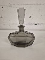 Éclat Fumée - Flacon Art Déco en Verre Gris, Élégance Rétro