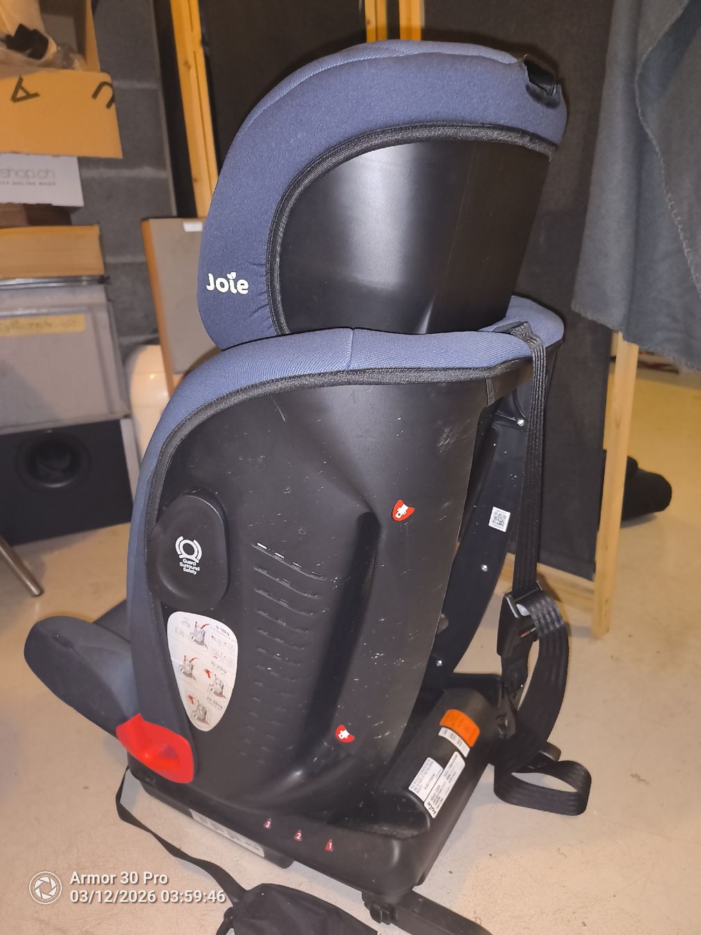 Joie Seggiolini per auto: Siège auto Joie, isofix excellent état – Usato da La Roche FR venduto da zan_29yx 1