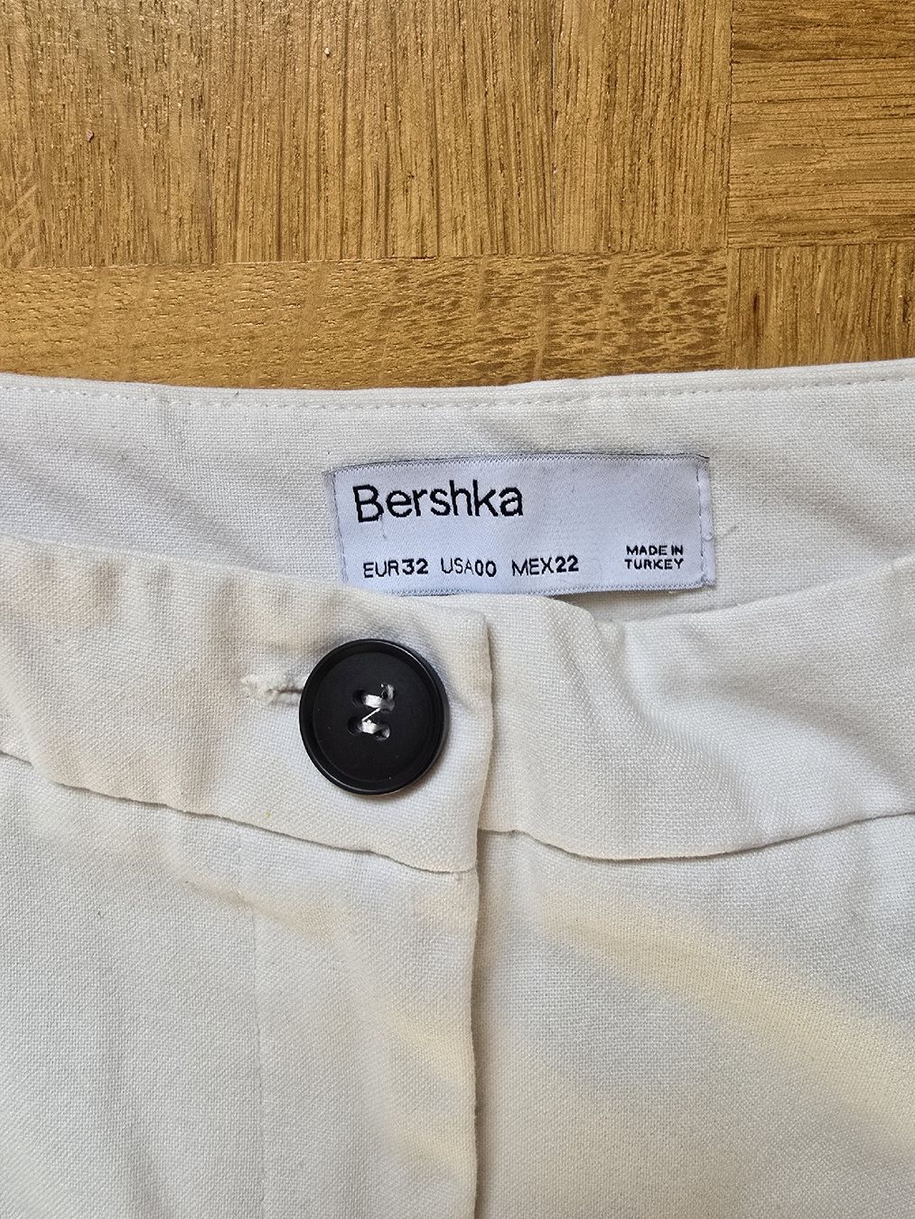 Bershka Pantaloni: Wide Leg Hose – Usato da Belp venduto da sar_r7ls 2