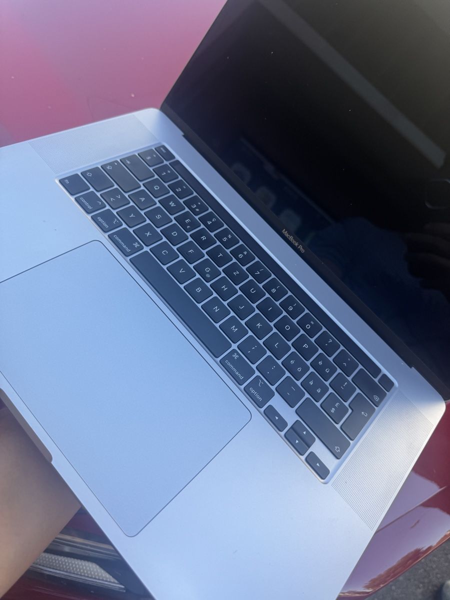 Apple Portables: MacBook Pro 2019 A2141 defekte  – Défectueux à Bern par Picatcho 5