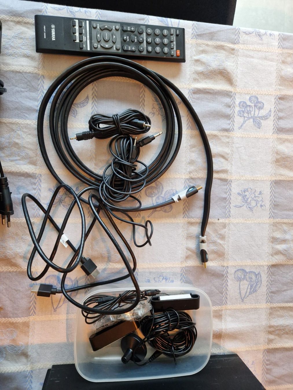 Yamaha Home Cinema: Yamaha sound system – Usato da Mont-sur-Lausanne venduto da emi_lc86 3