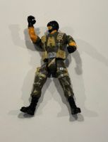 Action Figur Soldat, beweglich, bespielter Zustand!