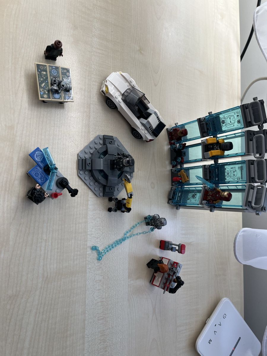 Lego Spielzeuge: Iron man Armoury 76216 – Gebraucht aus Wettingen von srvevami 1