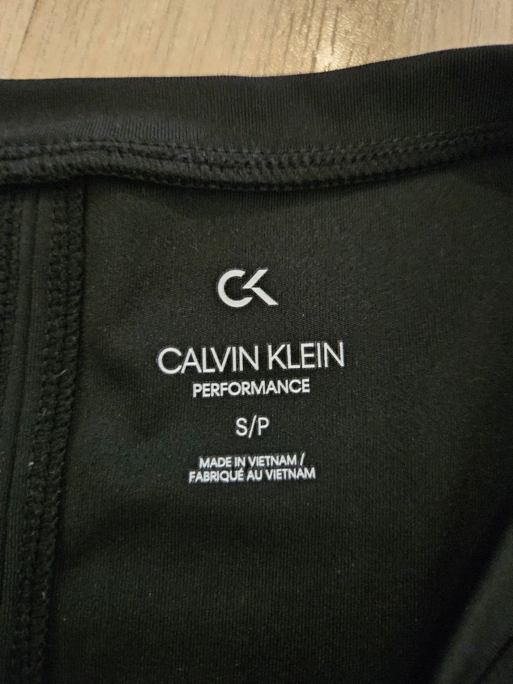 Calvin Klein Maglioni & Felpe: Calvin Klein Performance Longsleeve Schwarz, Gr. S – Nuovo (secondo la descrizione) da Bern venduto da nad_nyx6 1