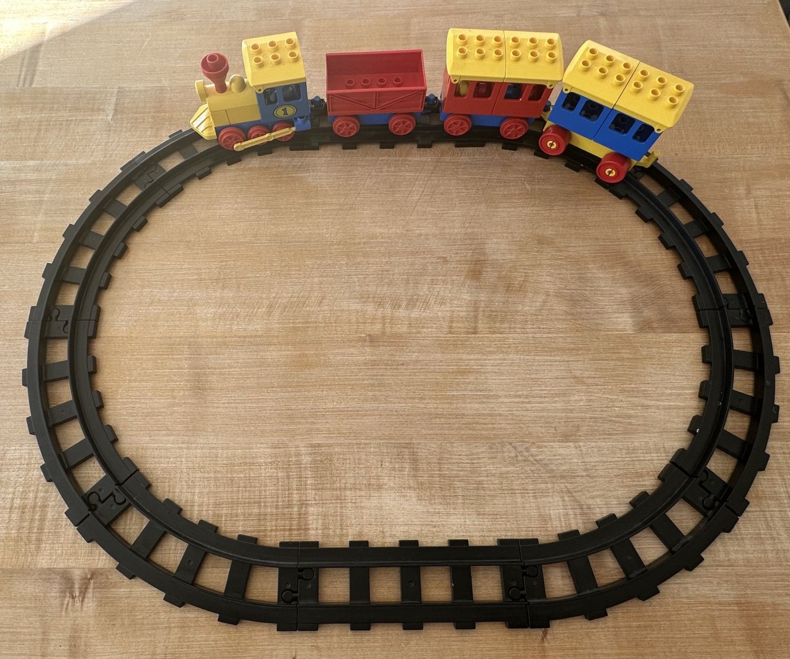 Lego Spielzeuge: Lego Duplo Eisenbahn – Gebraucht aus Baldingen von Masuba
