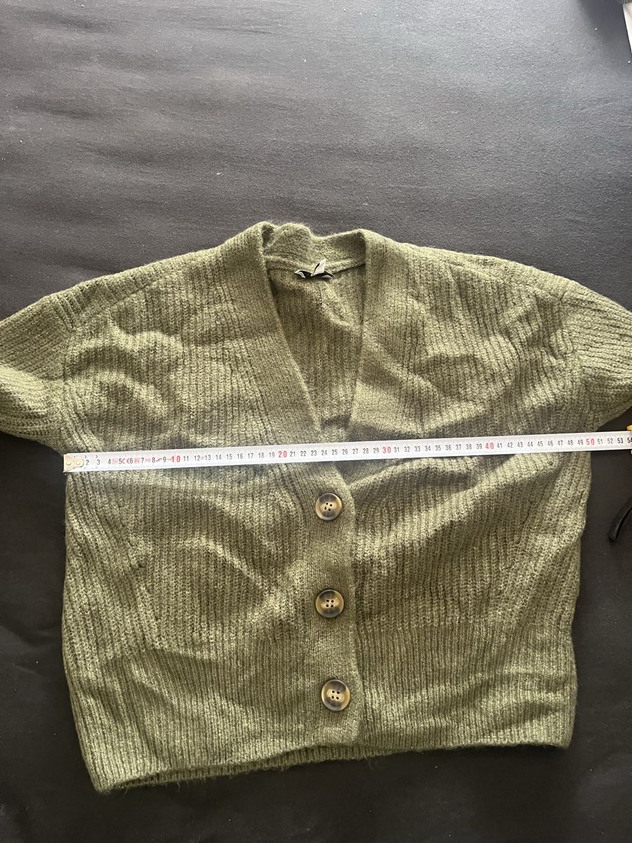 Kleiderpakete: Zwei Strickjacken oliv und weiss neu – Neu (gemäss Beschreibung) aus Olten von sae_82z2 6