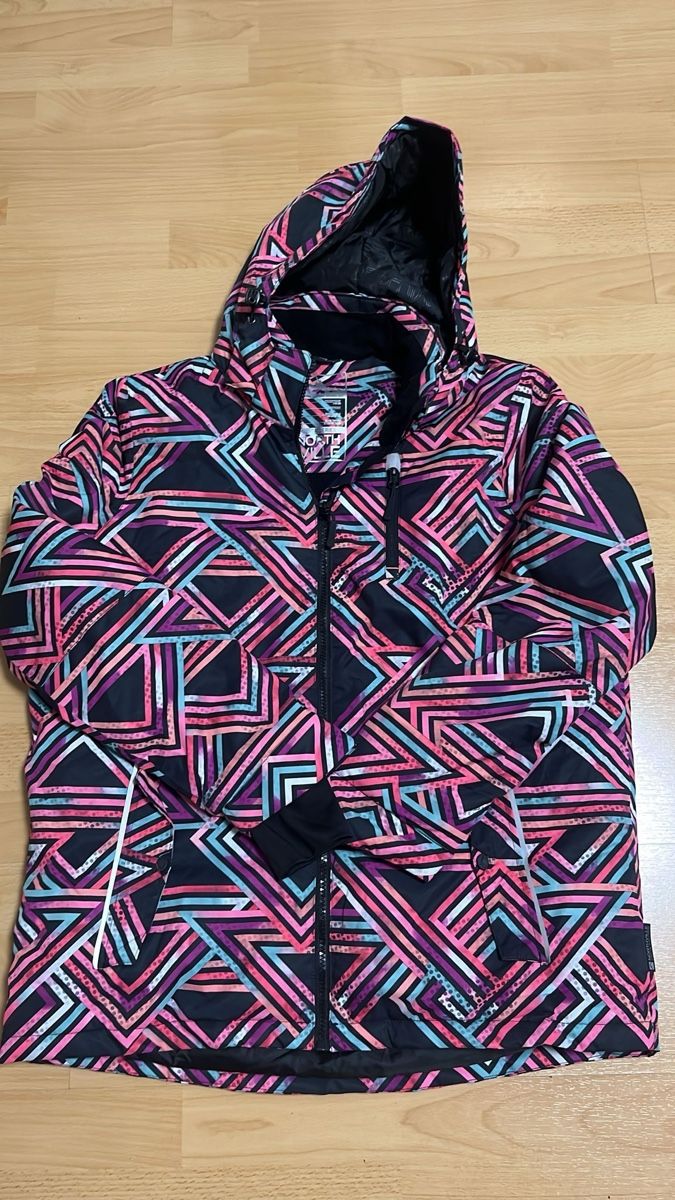 Giacche: Winterjacke mit auffälligem Muster, Grösse 170  & 176 – Nuovo (secondo la descrizione) da Sevelen venduto da nan_ps5j