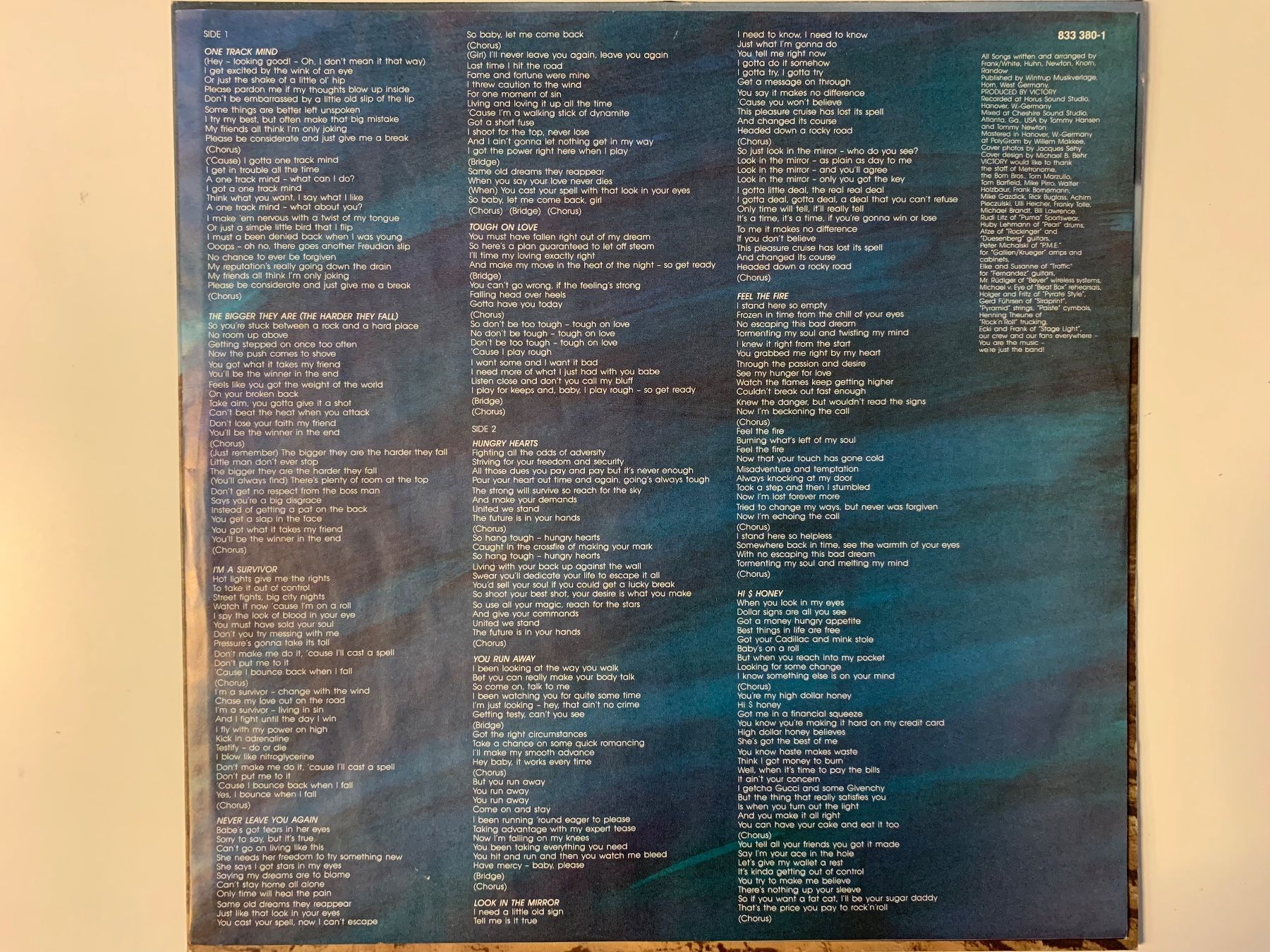 Dischi in vinile: Victory - Hungry Hearts – Usato da Aesch BL venduto da BlueMusicRecords 3