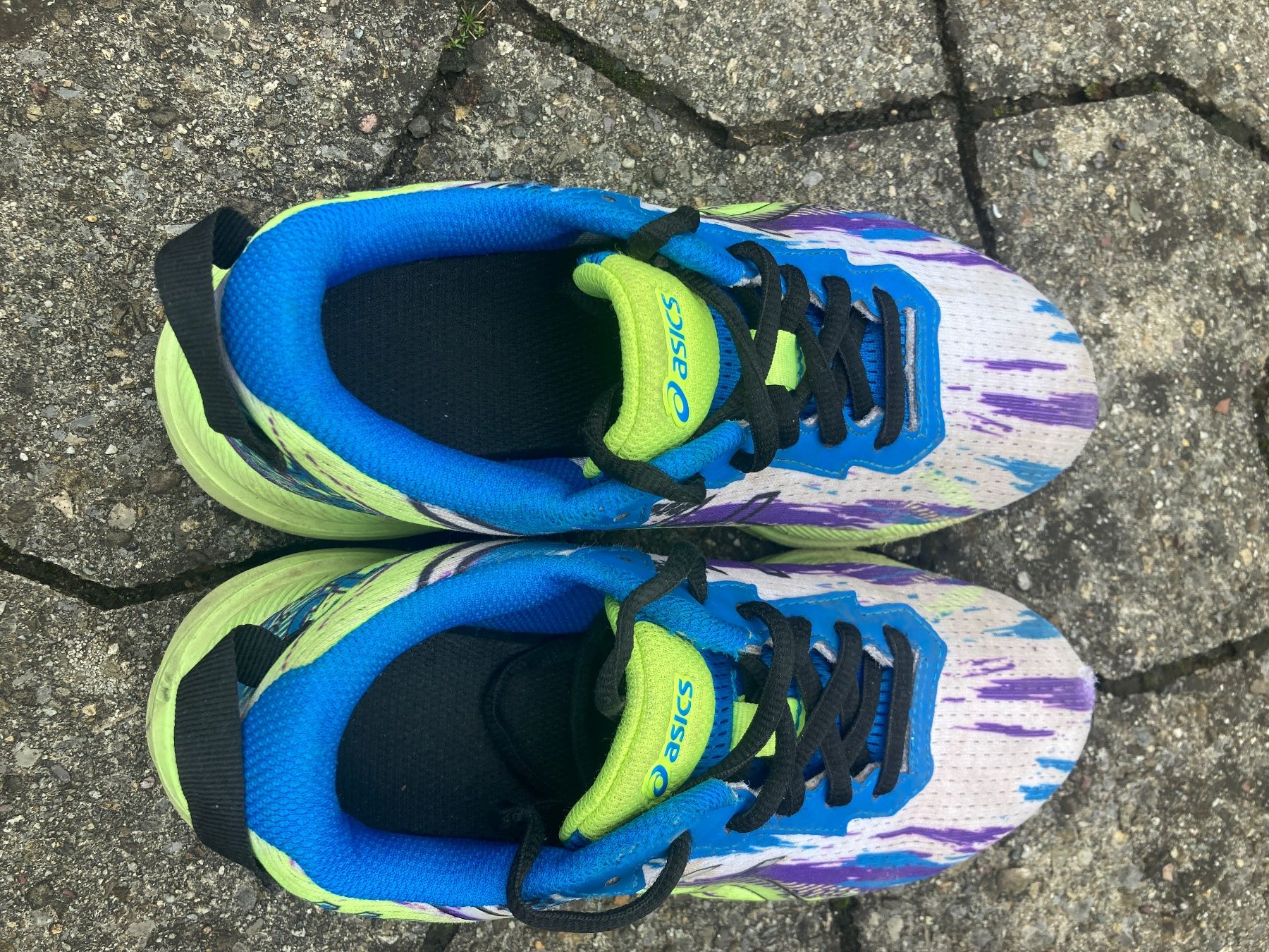 Asics Scarpe da uomo: Asics Laufschuh Gr 35 – Usato da Buchrain venduto da Gotthardli 1
