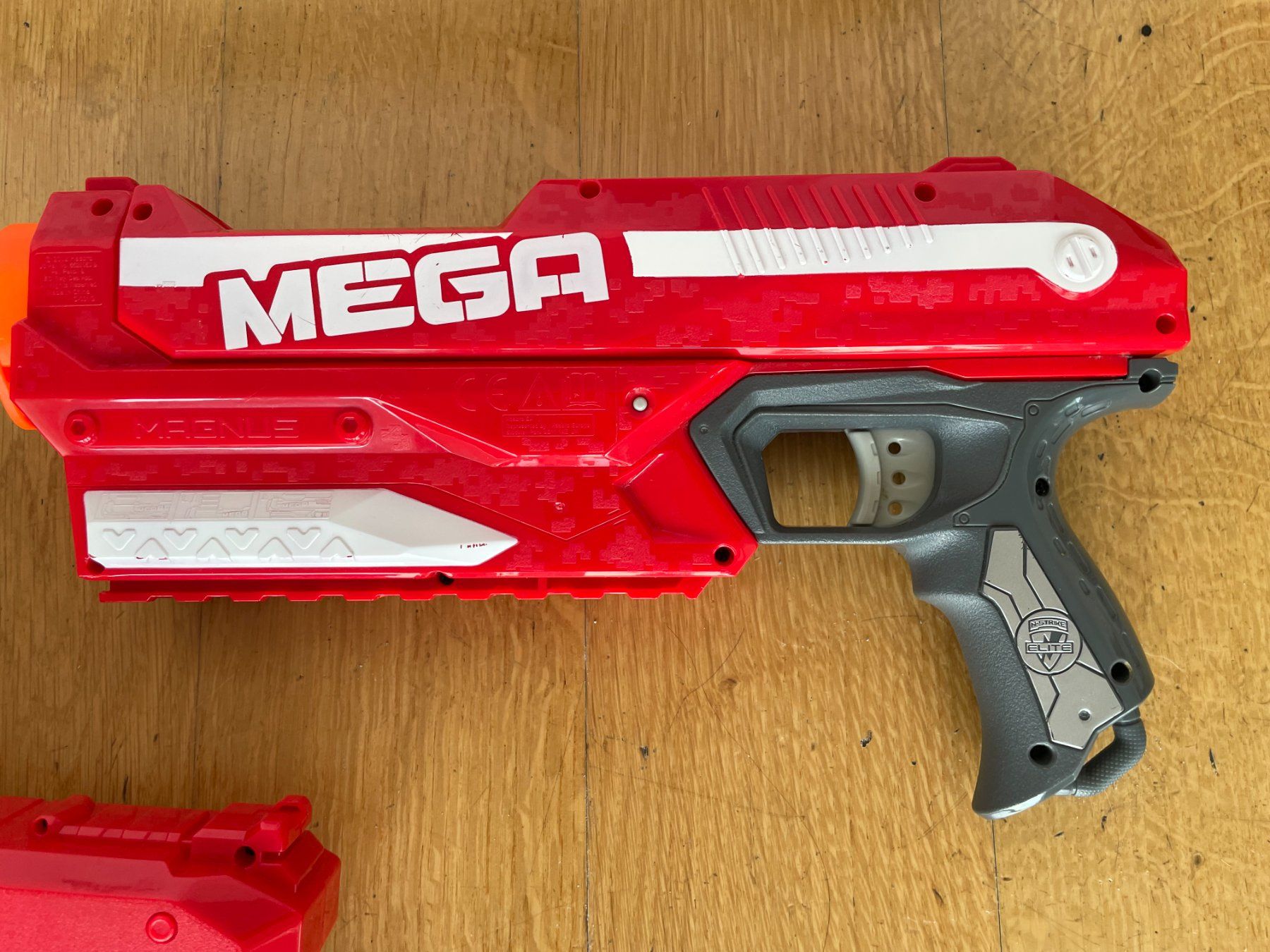 Nerf Giocattoli: Deux pistolets Nerf - Magnus et Cyclone Shock – Usato da Petit Lancy venduto da gil_hr6v 2