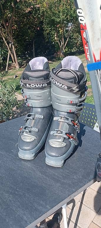 Skis: Ski  Rossignol + chaussures Lowa + batons – Gebraucht aus Suchy von lny_ct55 2