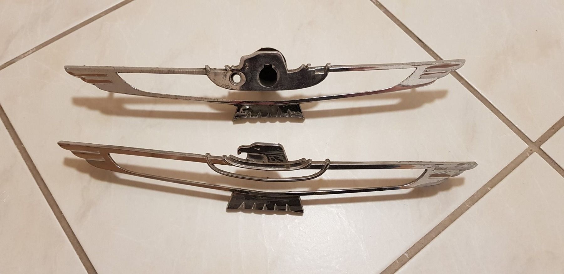 Ford Accessori per altri veicoli: Originale Ford Thunderbird Embleme – Usato da Wölflinswil venduto da pokneto