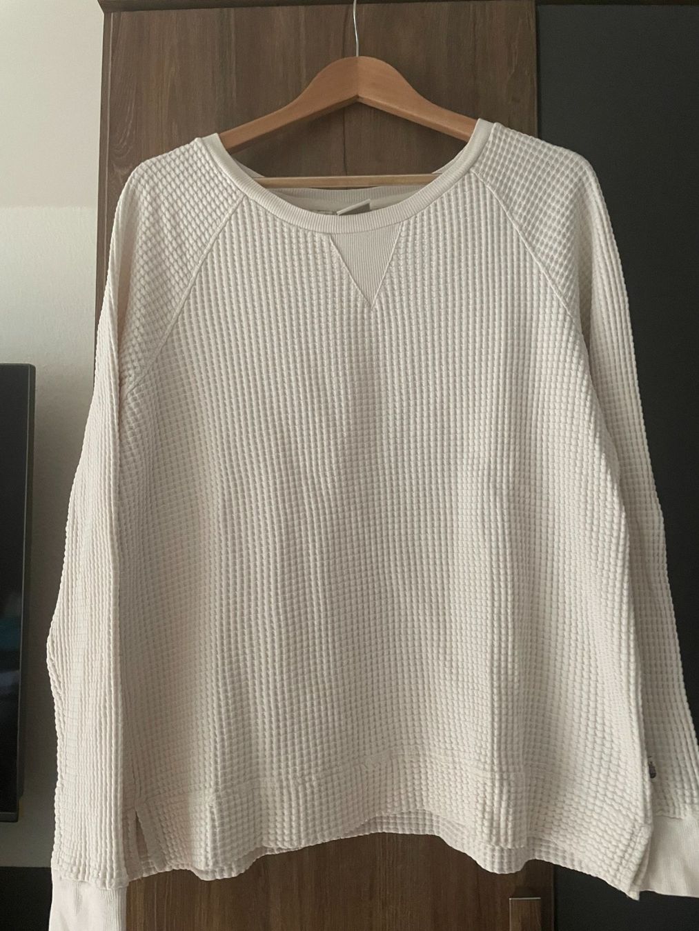 North Face Canottiere & Pantaloni: Maglia bianca marca North Face – Usato da Meilen venduto da val_tsv8