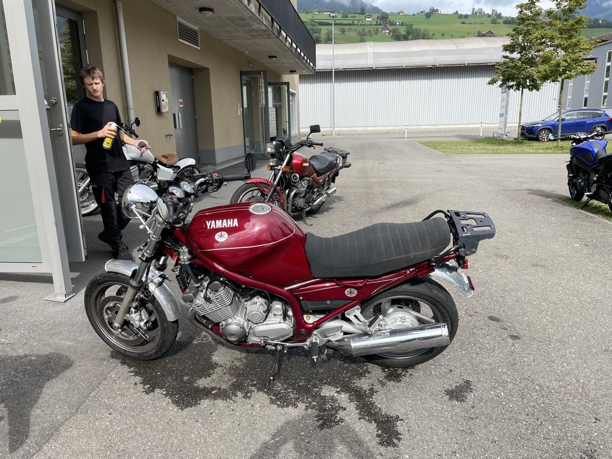 Yamaha Strada: Yamaha XJ 900 – Usato da Emmetten venduto da Ciopy 2