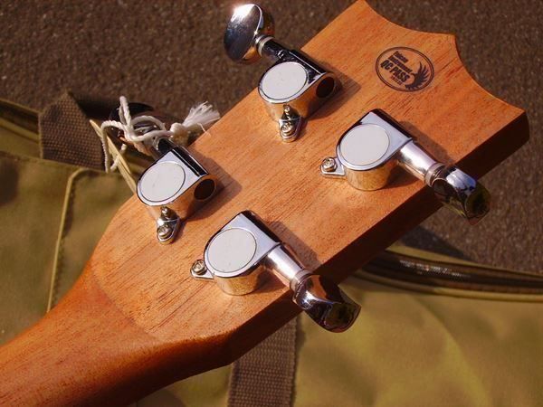 Strumenti musicali: Sopran-Ukulele FLIGHT  mit Tonabnehmer – Nuovo (secondo la descrizione) da Wöschnau venduto da Musikhaus-Luethy5012 6