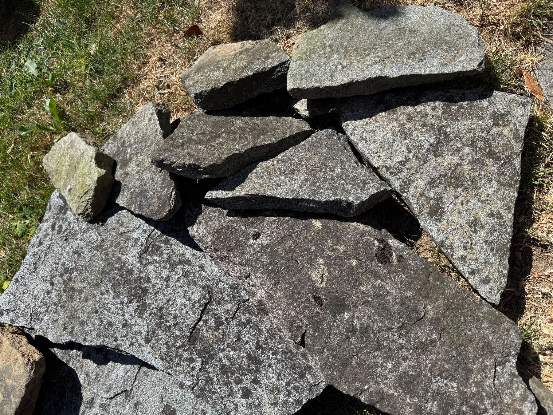 Plateaux: Granit Platten über 20 Stück – D'occasion à Kestenholz par cvx_889vv 2