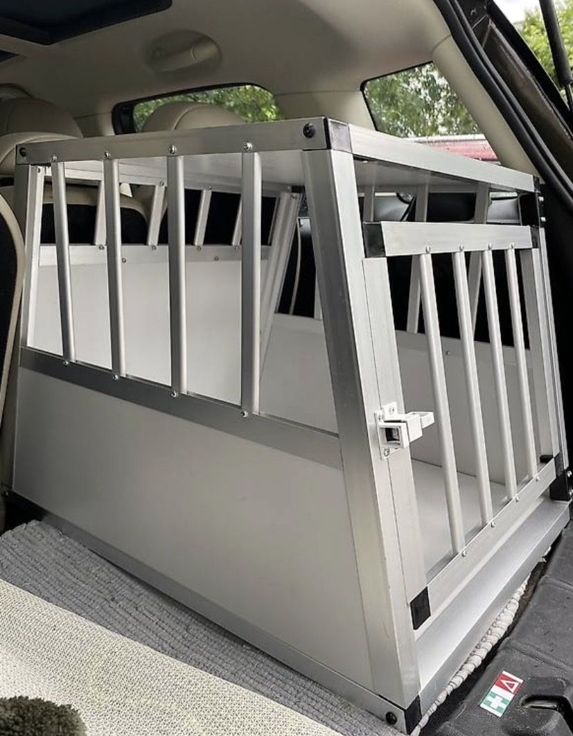 Gabbie, trasporto & Sicurezza: hundebox / transport box auto – Usato da adliswil venduto da PRELOVED_