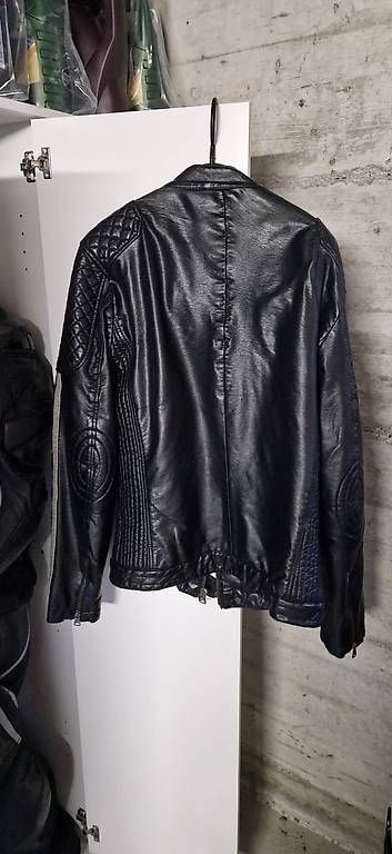 Vestes: Lederjacke  – D'occasion à Aeschau par Marc311994 1