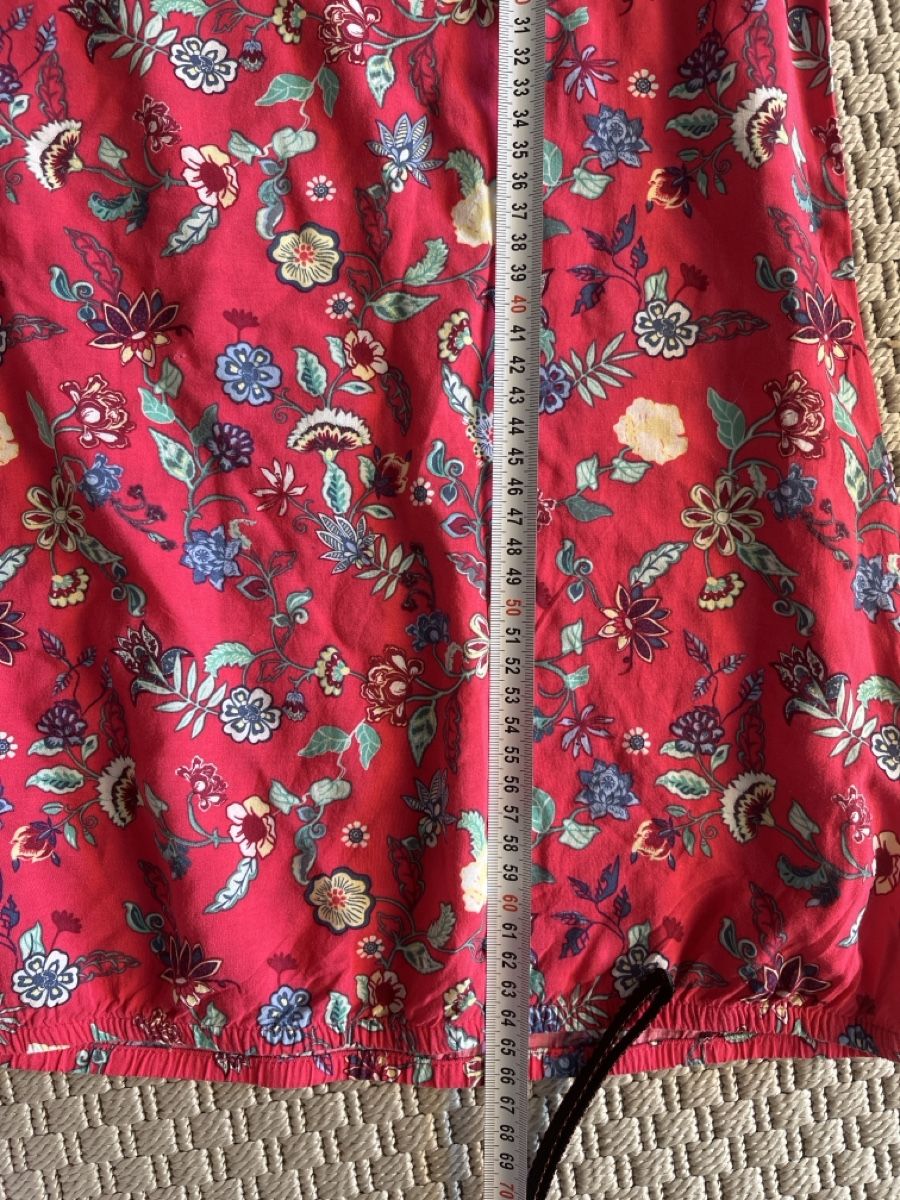 Blusen: Bluse rot, Blumenmuster, Multiblue, 36/38 – Gebraucht aus Solothurn von Bobesch08 5