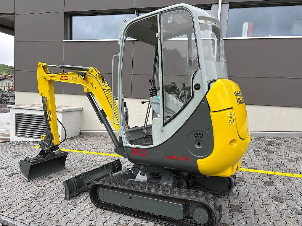 Wacker Neuson Excavateurs: Bagger Wacker Neuson 2003 RD – D'occasion à Rothenthurm par FHS6418 2